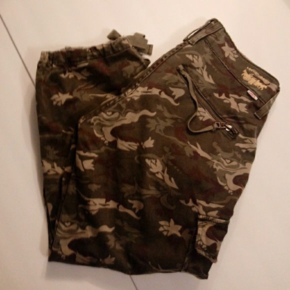 Levi's Pants - Levi camouflage pants so comfy!
